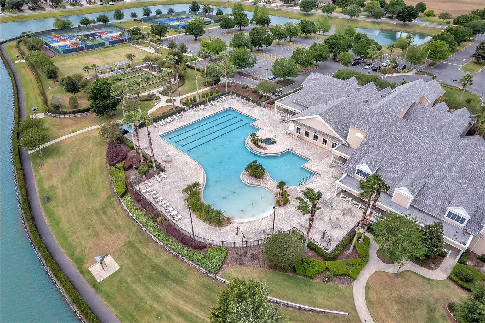 8270 BRIDGEPORT BAY CIRCLE, Mount Dora, FL 32757 8270 BRIDGEPORT BAY CIRCLE, Mount Dora, FL 32757