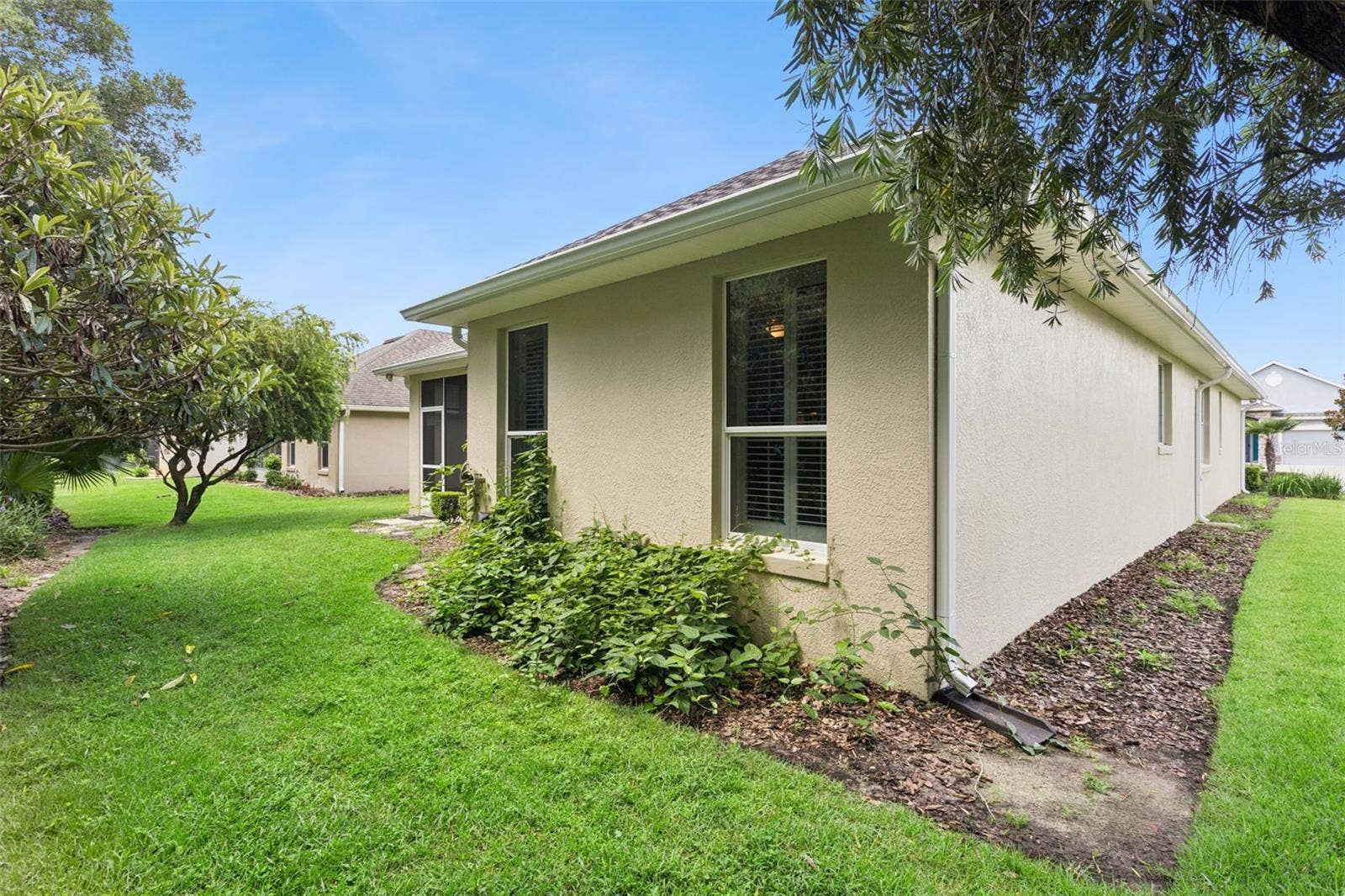 8270 BRIDGEPORT BAY CIRCLE, Mount Dora, FL 32757 8270 BRIDGEPORT BAY CIRCLE, Mount Dora, FL 32757