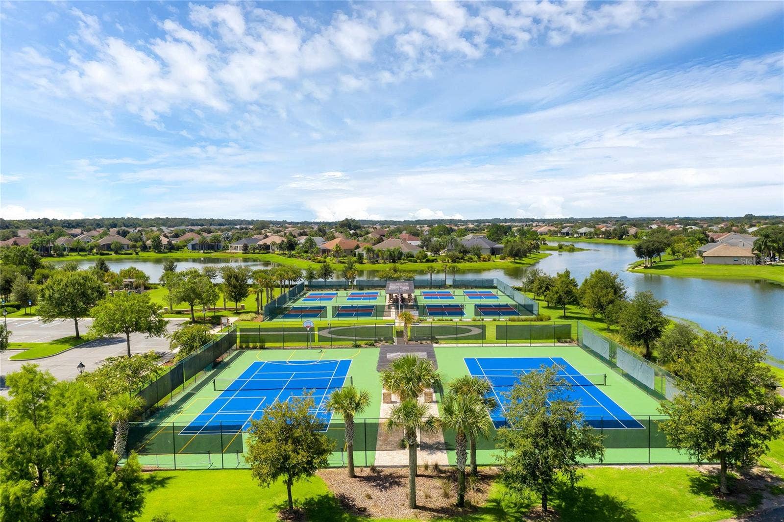 8270 BRIDGEPORT BAY CIRCLE, Mount Dora, FL 32757 8270 BRIDGEPORT BAY CIRCLE, Mount Dora, FL 32757