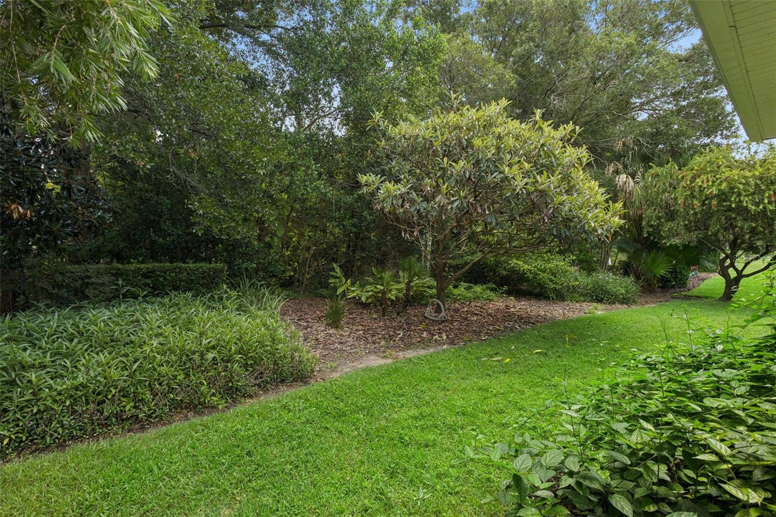 8270 BRIDGEPORT BAY CIRCLE, Mount Dora, FL 32757 8270 BRIDGEPORT BAY CIRCLE, Mount Dora, FL 32757
