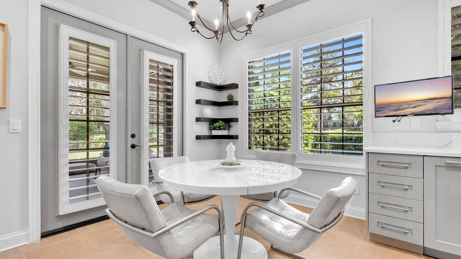 922 N PENNSYLVANIA AVENUE, Winter Park, FL 32789 Breakfast Nook