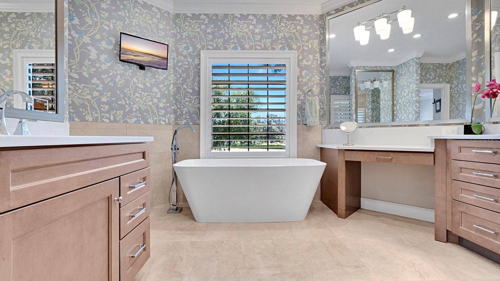 922 N PENNSYLVANIA AVENUE, Winter Park, FL 32789 Primary Bath