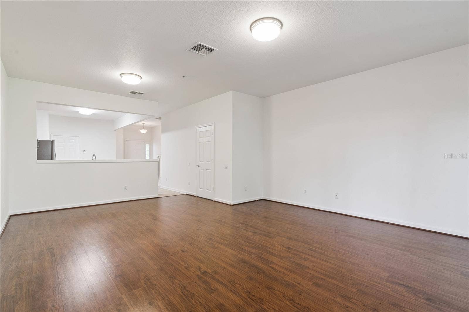 6887 SPERONE STREET, Orlando, FL 32819 6887 SPERONE STREET, Orlando, FL 32819