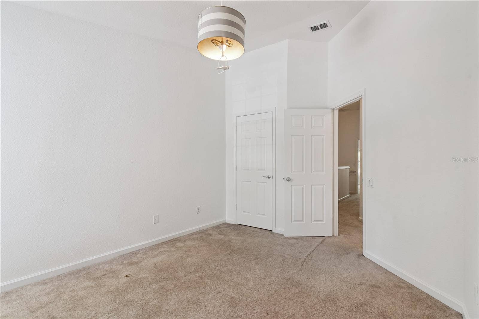 6887 SPERONE STREET, Orlando, FL 32819 6887 SPERONE STREET, Orlando, FL 32819
