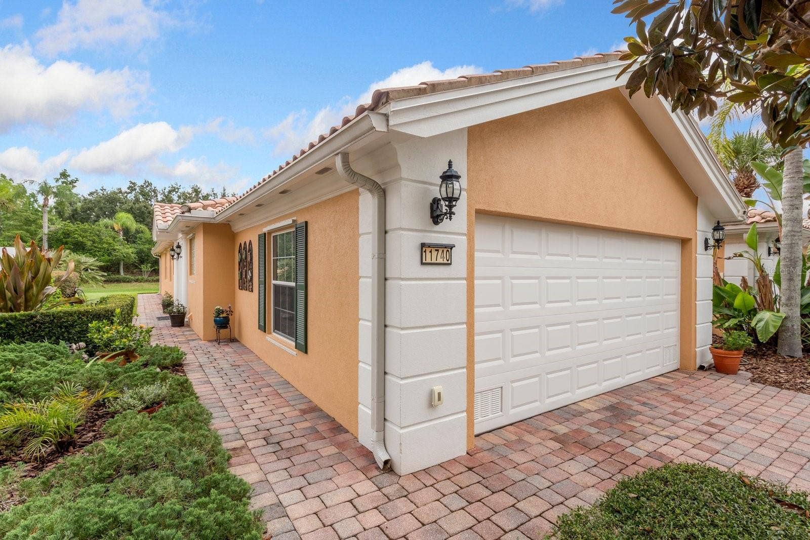 11740 ASTILBE DRIVE, Orlando, FL 32827 11740 ASTILBE DRIVE, Orlando, FL 32827