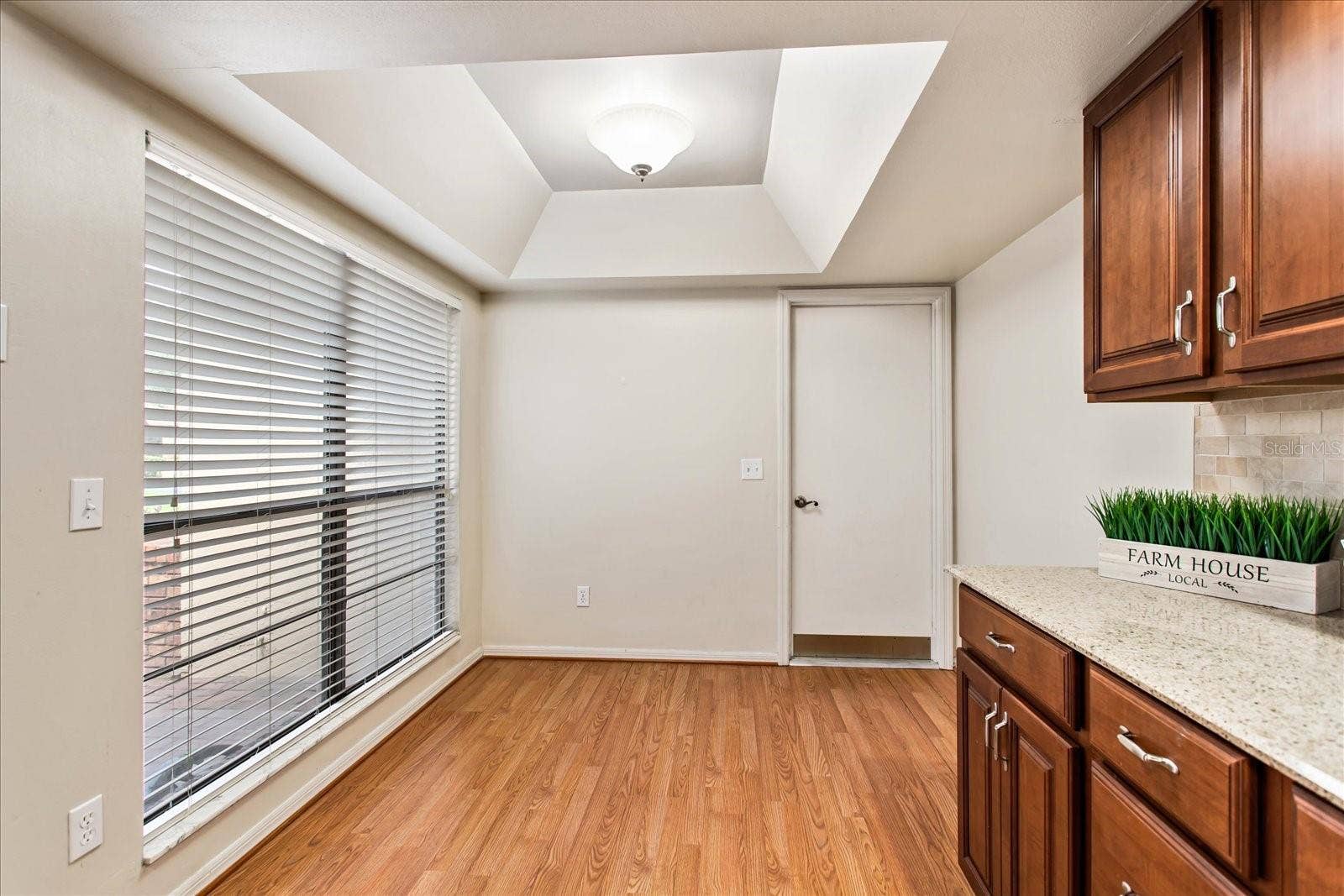 179 GOLF CLUB DRIVE, Longwood, FL 32779 Dinette area, large enough for a good size table and chairs