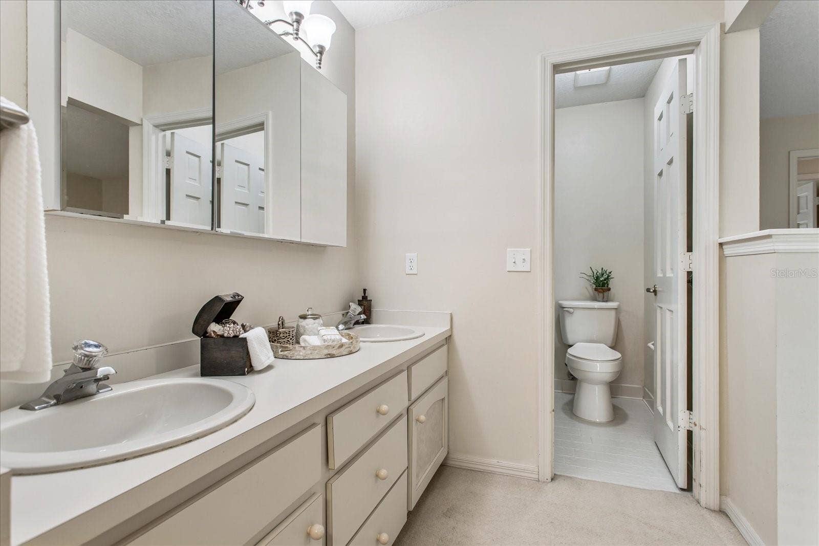 179 GOLF CLUB DRIVE, Longwood, FL 32779 Great vanity area!
