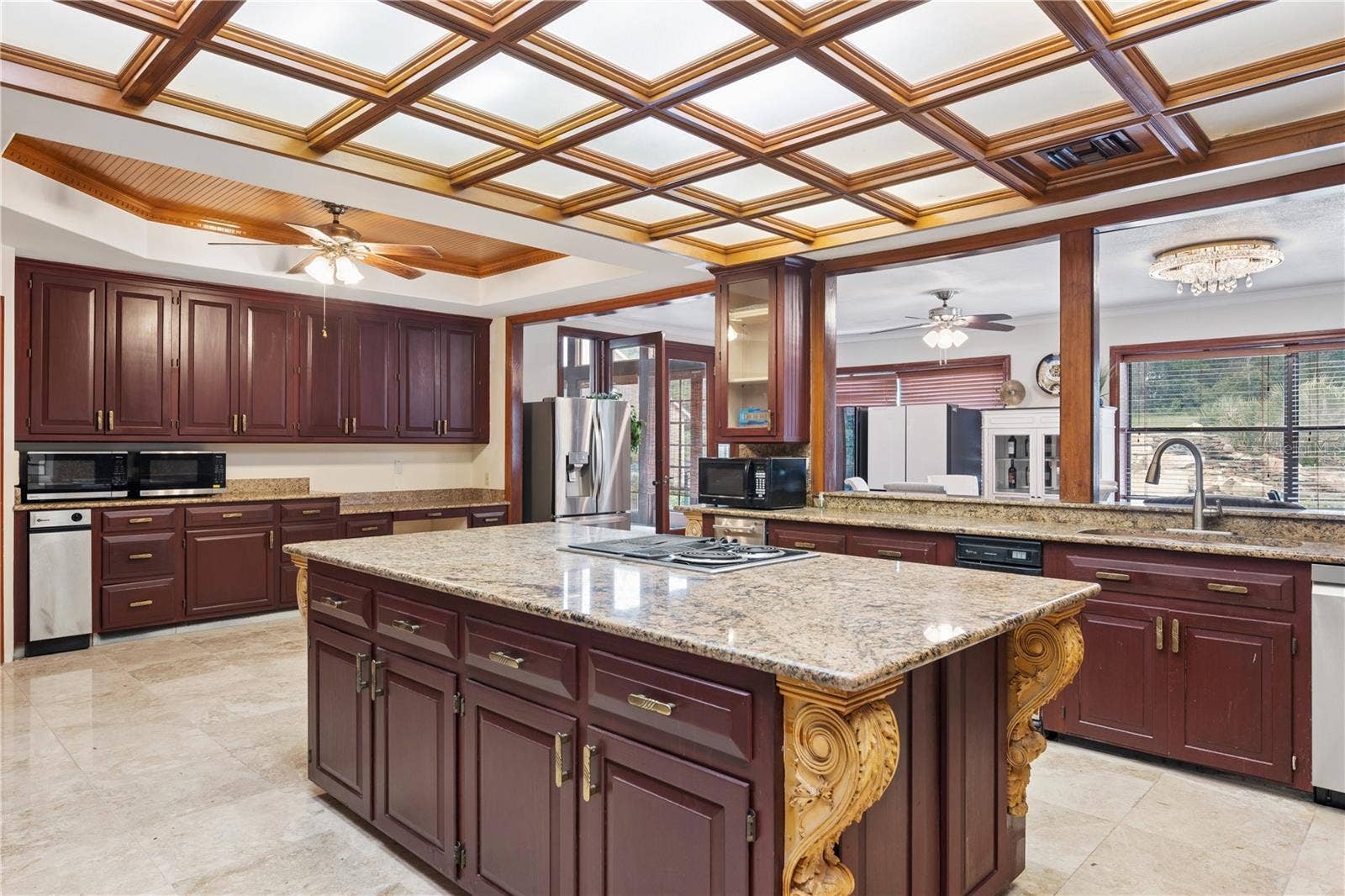 1041 SWEETWATER CLUB BOULEVARD, Longwood, FL 32779 Kitchen