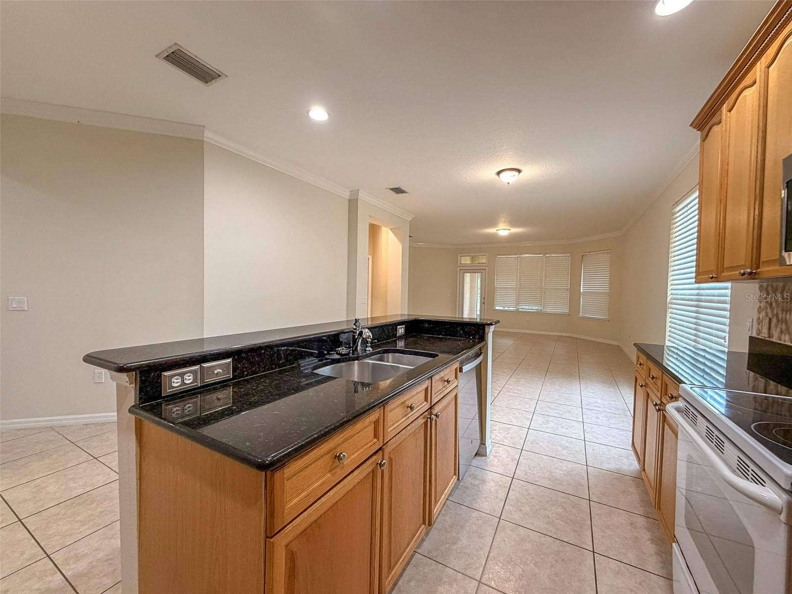 12947 RUNSWICK AVENUE, Windermere, FL 34786 12947 RUNSWICK AVENUE, Windermere, FL 34786