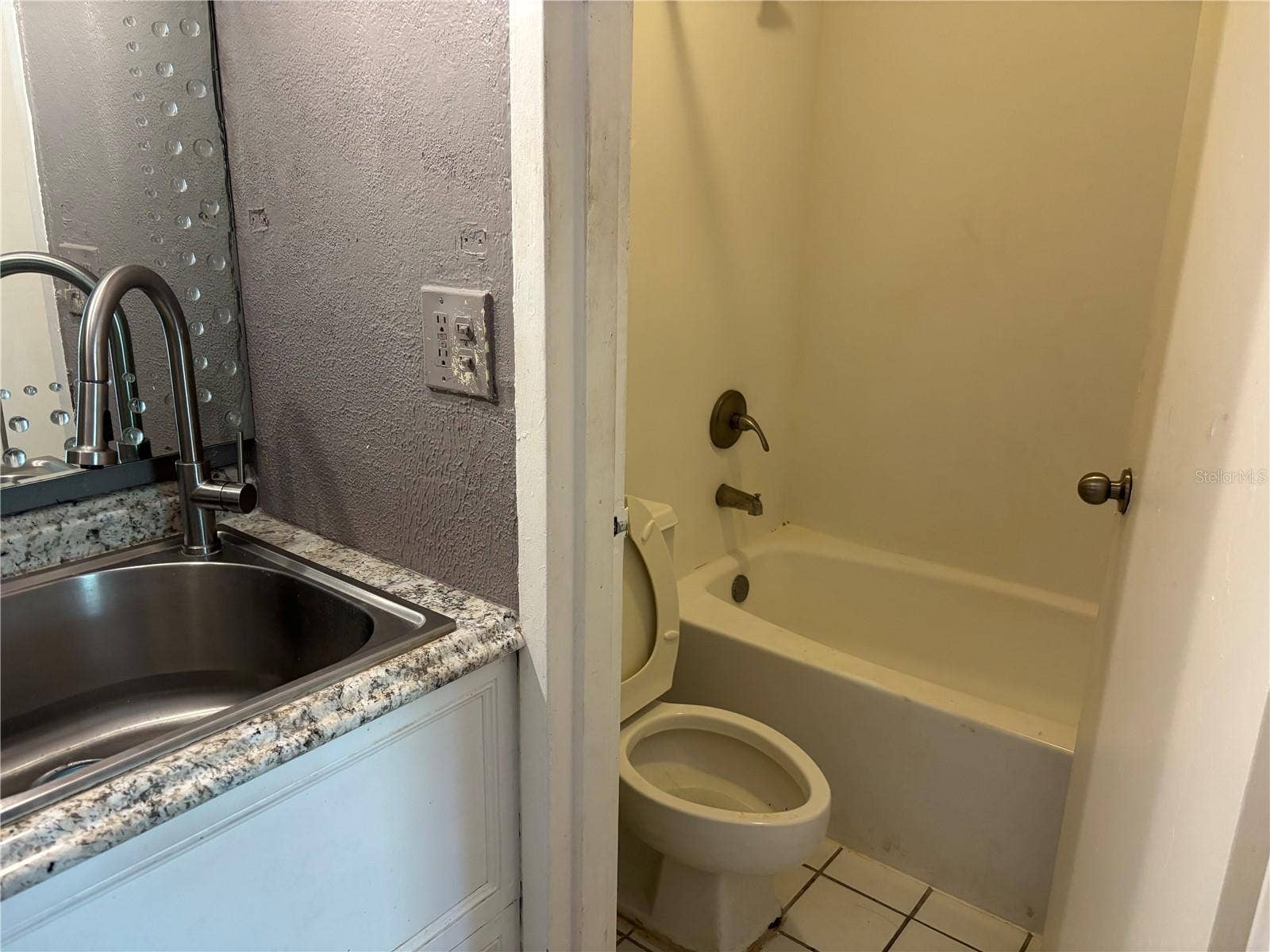 7900 S ORANGE BLOSSOM TRAIL, #2009, Orlando, FL 32809 7900 S ORANGE BLOSSOM TRAIL, #2009, Orlando, FL 32809