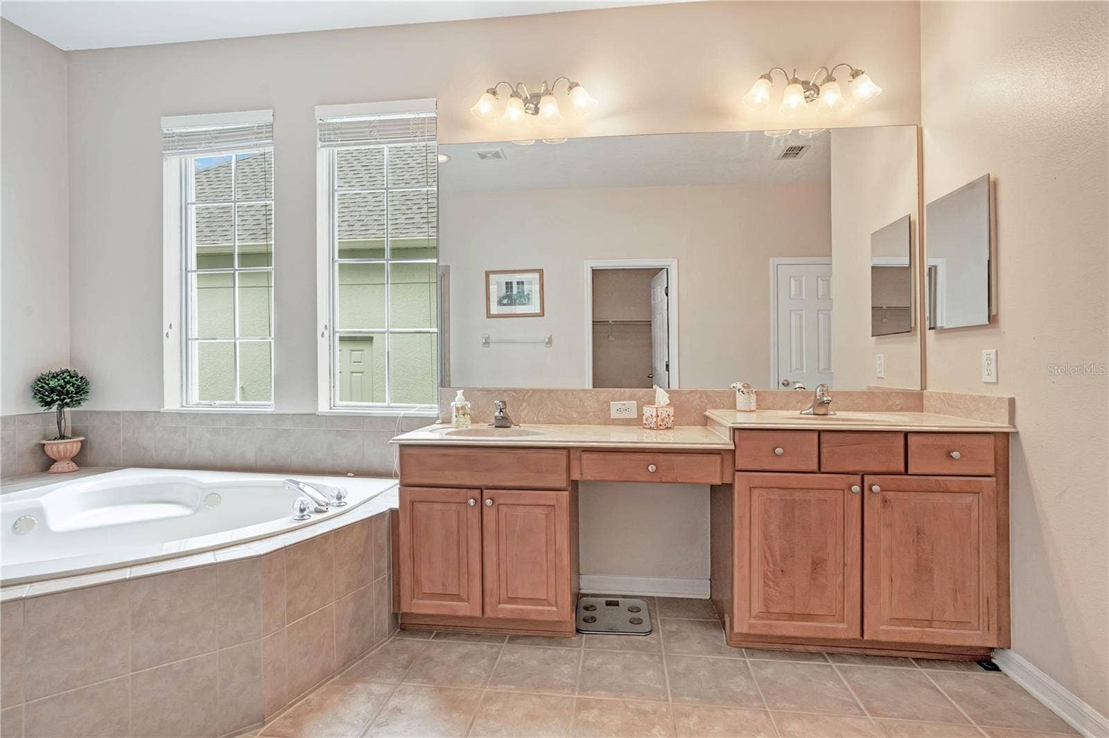 8344 BOWDEN WAY, Windermere, FL 34786 8344 BOWDEN WAY, Windermere, FL 34786