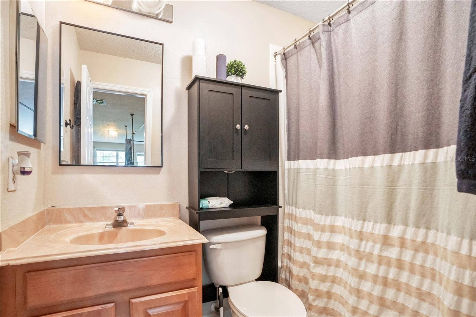 8344 BOWDEN WAY, Windermere, FL 34786 8344 BOWDEN WAY, Windermere, FL 34786