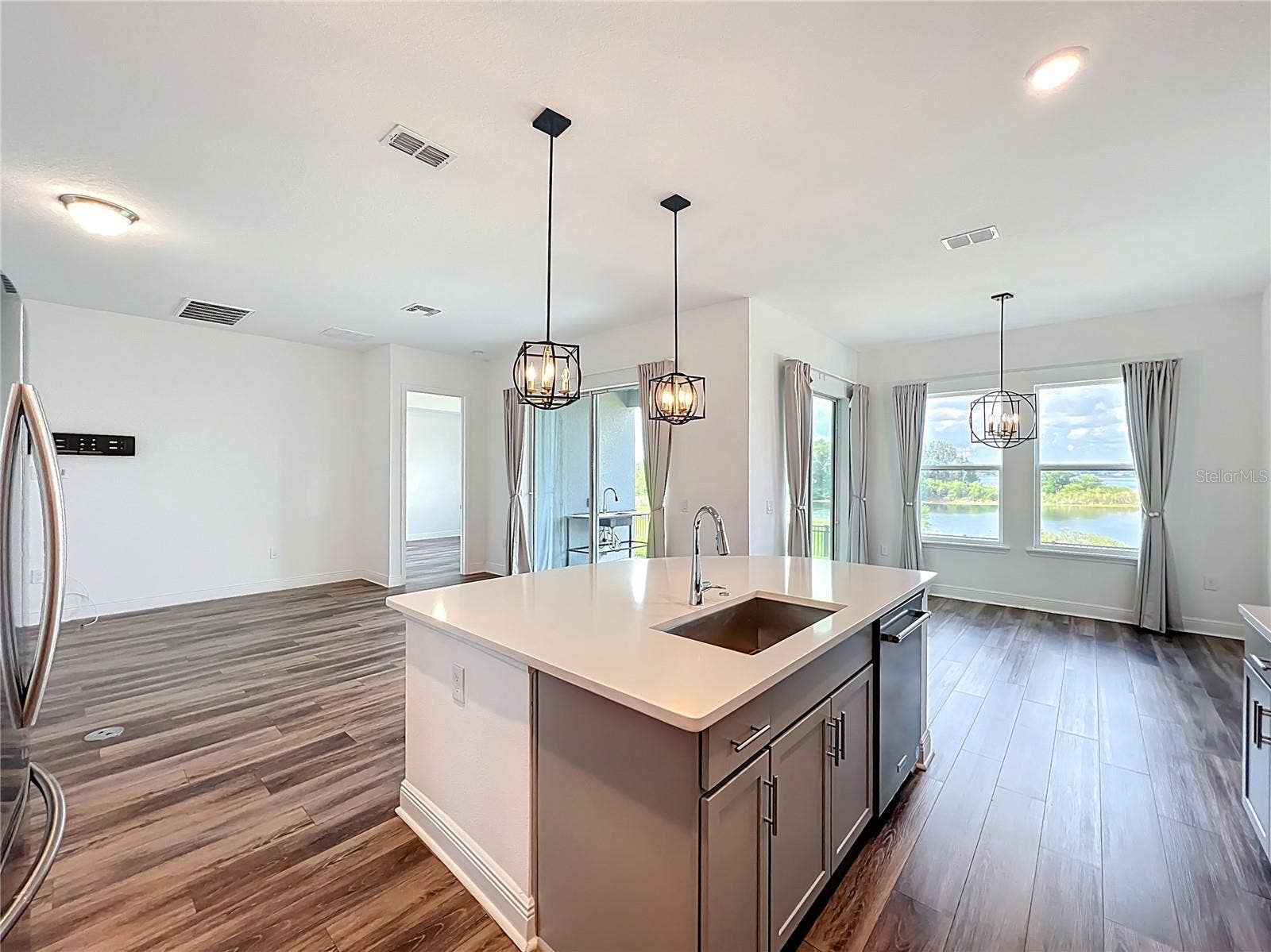7398 ALPINE BUTTERFLY LN, Orlando, FL 32819 7398 ALPINE BUTTERFLY LN, Orlando, FL 32819