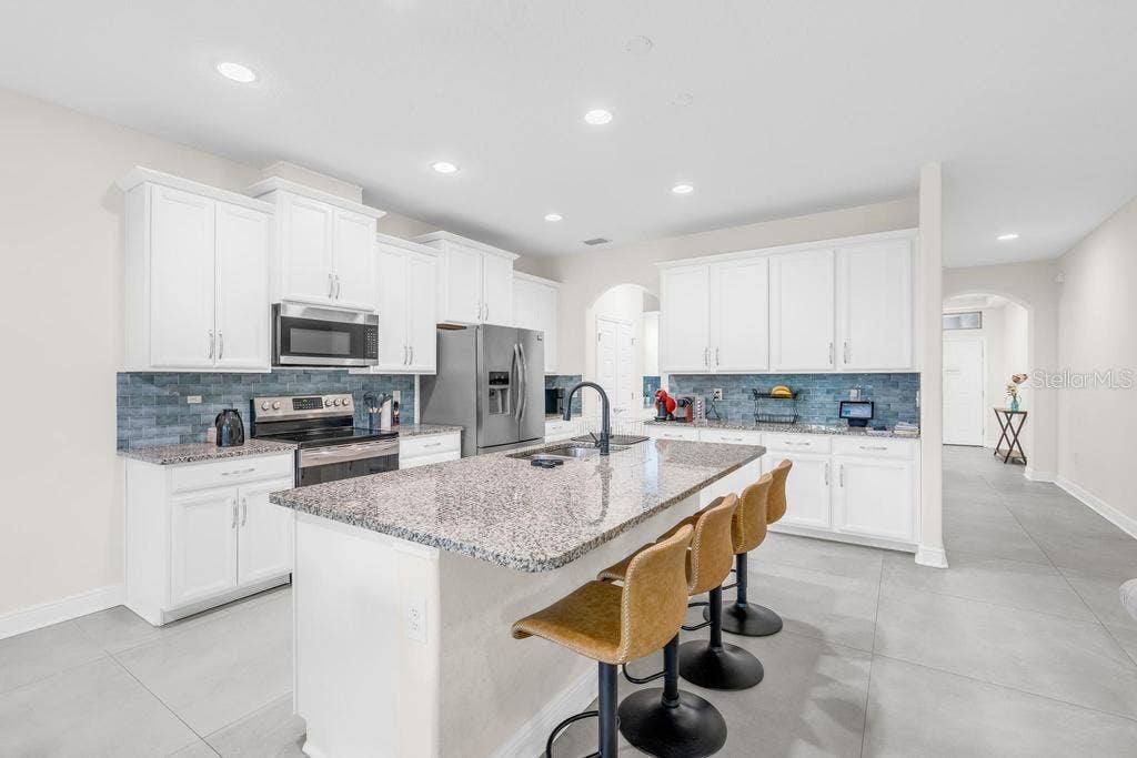 15512 FOUNTAIN COVE COURT, Winter Garden, FL 34787 15512 FOUNTAIN COVE COURT, Winter Garden, FL 34787