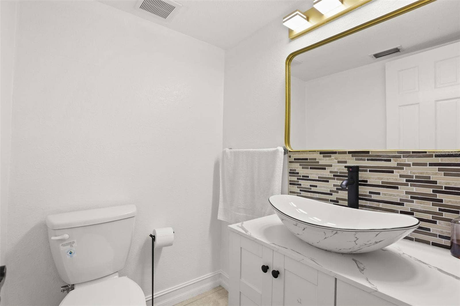 9524 BAY VISTA ESTATES BOULEVARD, Orlando, FL 32836 9524 BAY VISTA ESTATES BOULEVARD, Orlando, FL 32836