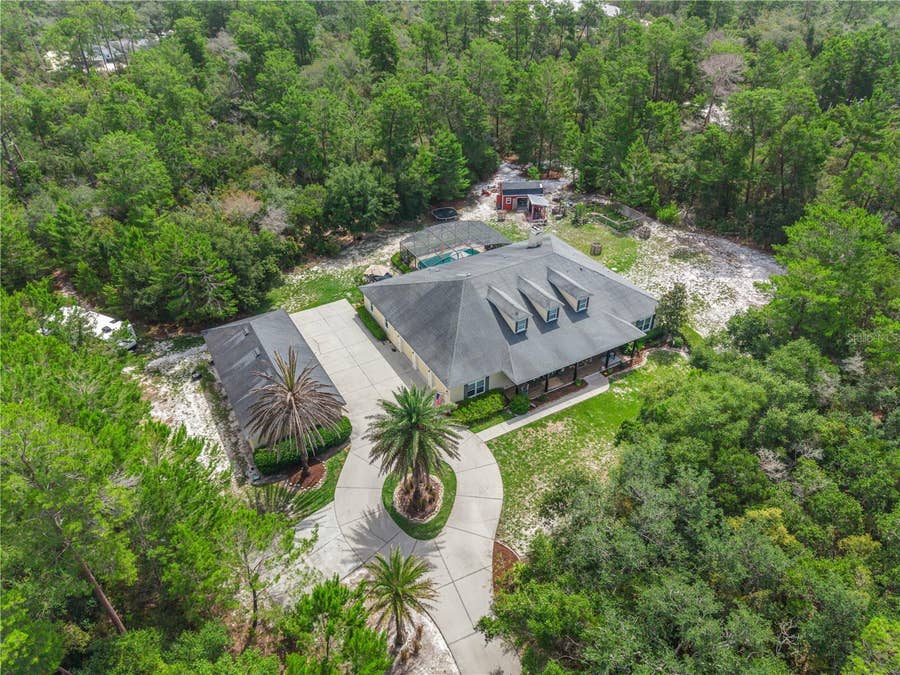 Property photo for 450 VALLEY STREAM DRIVE, Geneva, FL