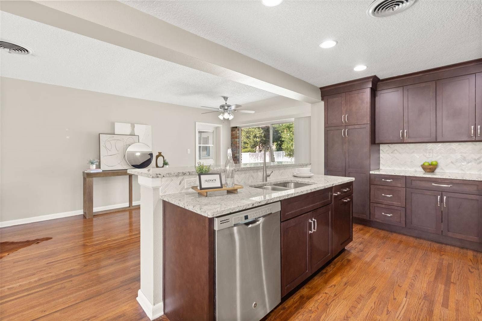 820 RUGBY STREET, Orlando, FL 32804 820 RUGBY STREET, Orlando, FL 32804