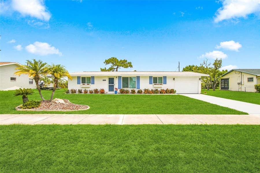 Property photo for 415 BRIARWOOD ROAD, Venice, FL