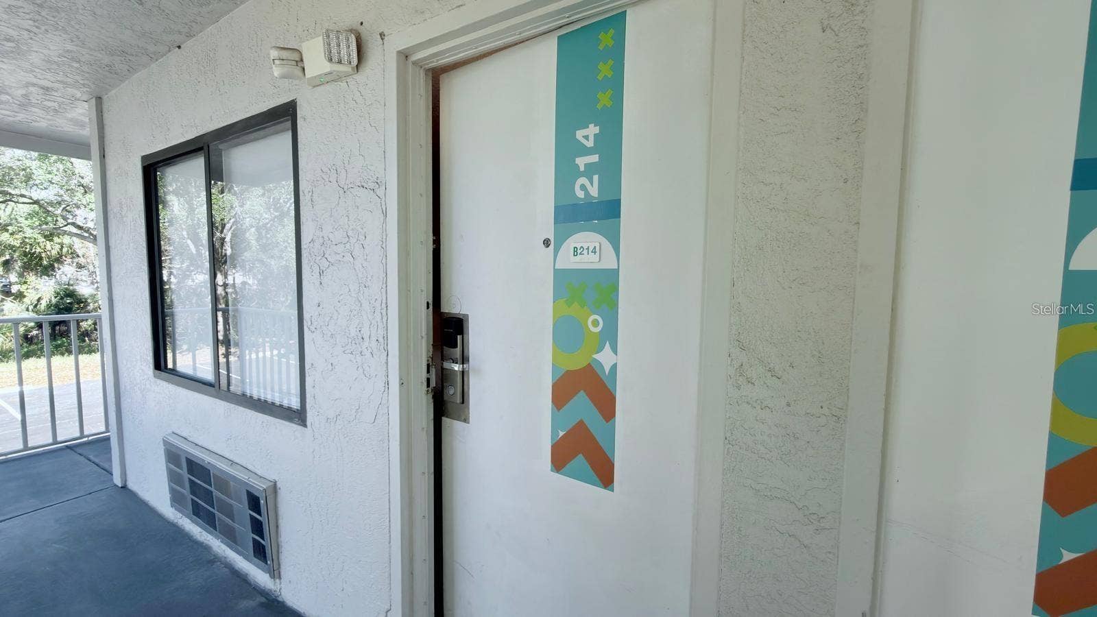 5367 W IRLO BRONSON MEMORIAL HIGHWAY, #2-214, Kissimmee, FL 34746 Room entrance