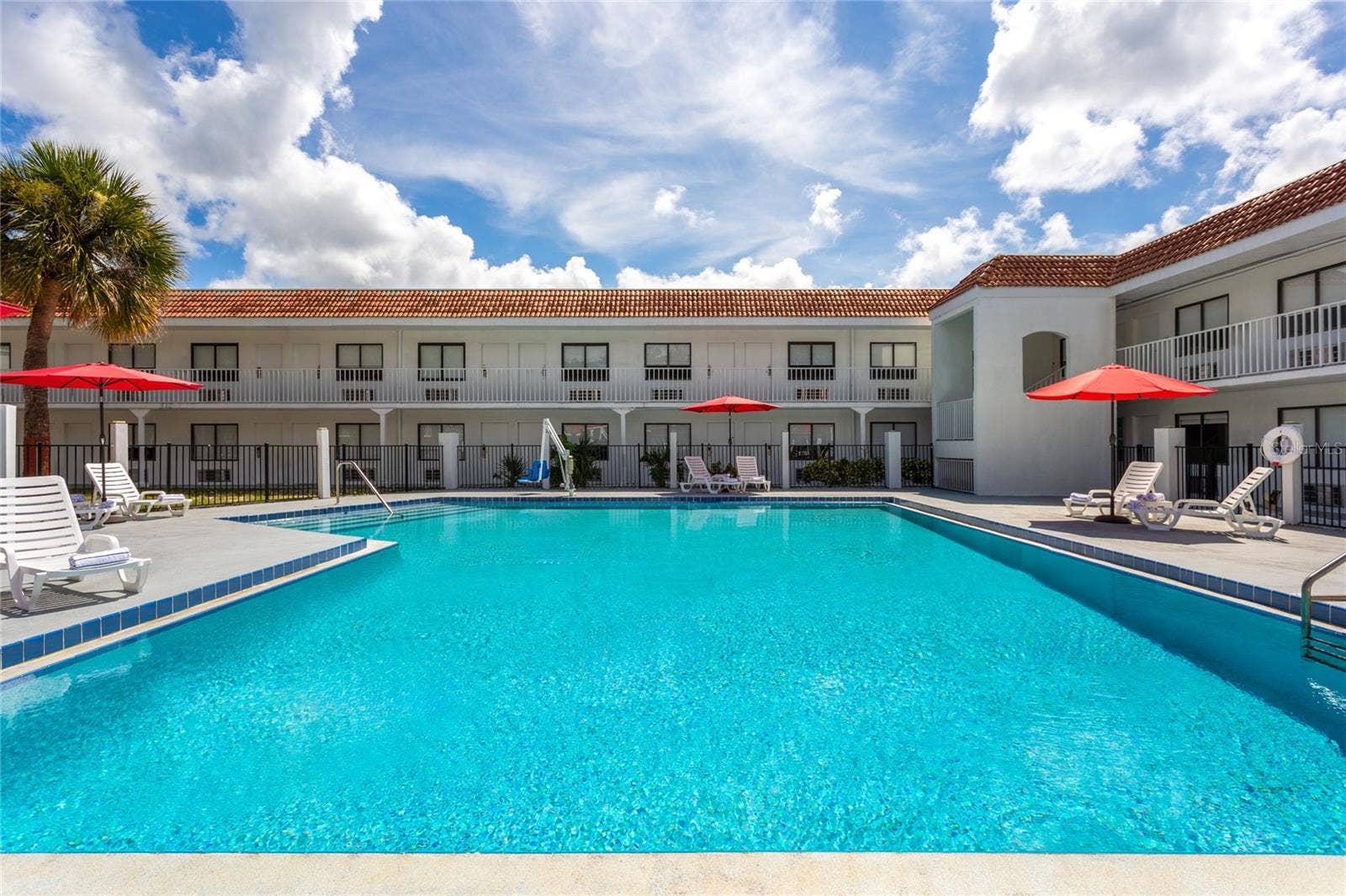 5367 W IRLO BRONSON MEMORIAL HIGHWAY, #2-214, Kissimmee, FL 34746 Condo Pool