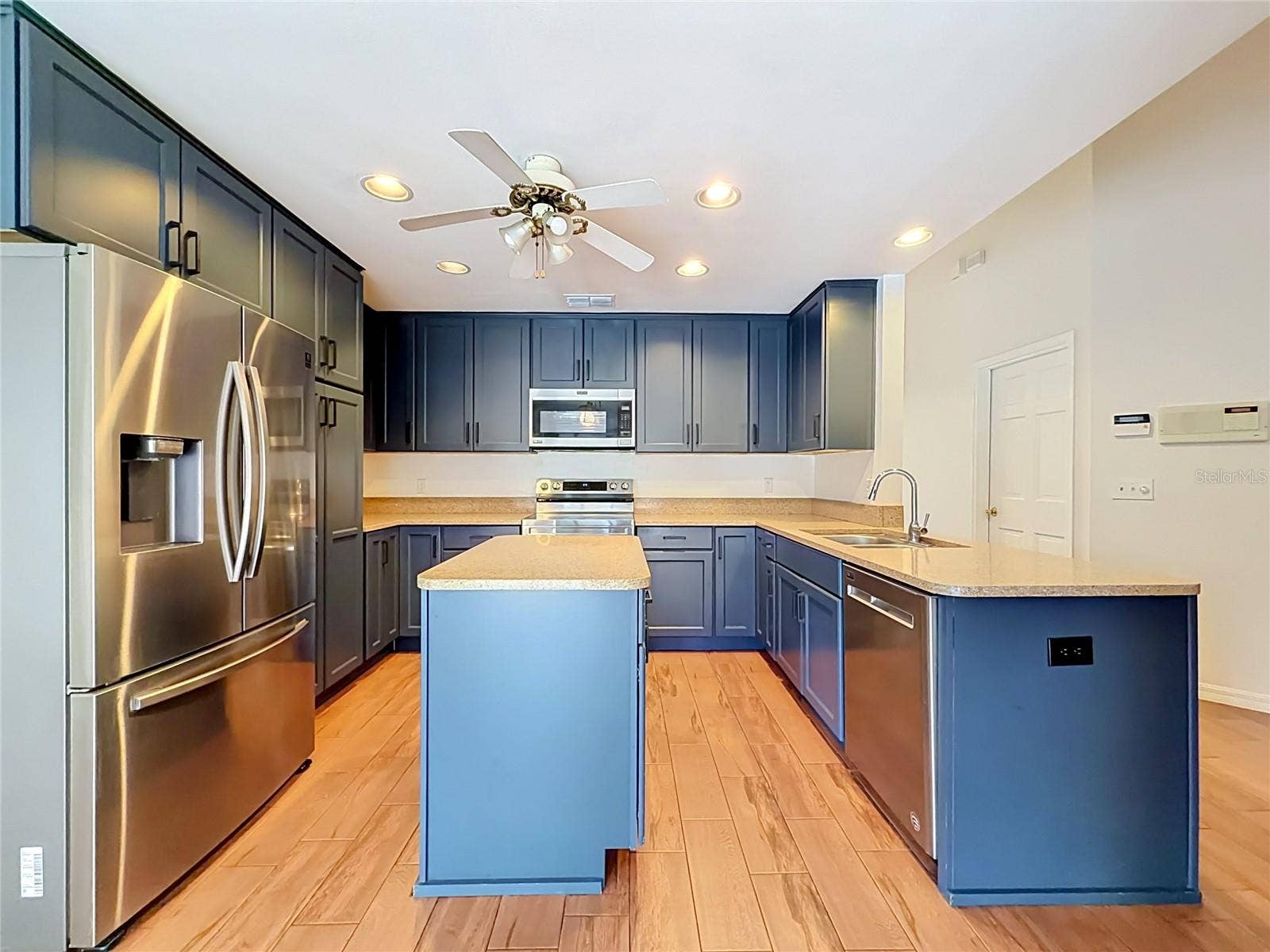 5427 SAGO PALM COURT, Orlando, FL 32819 5427 SAGO PALM COURT, Orlando, FL 32819