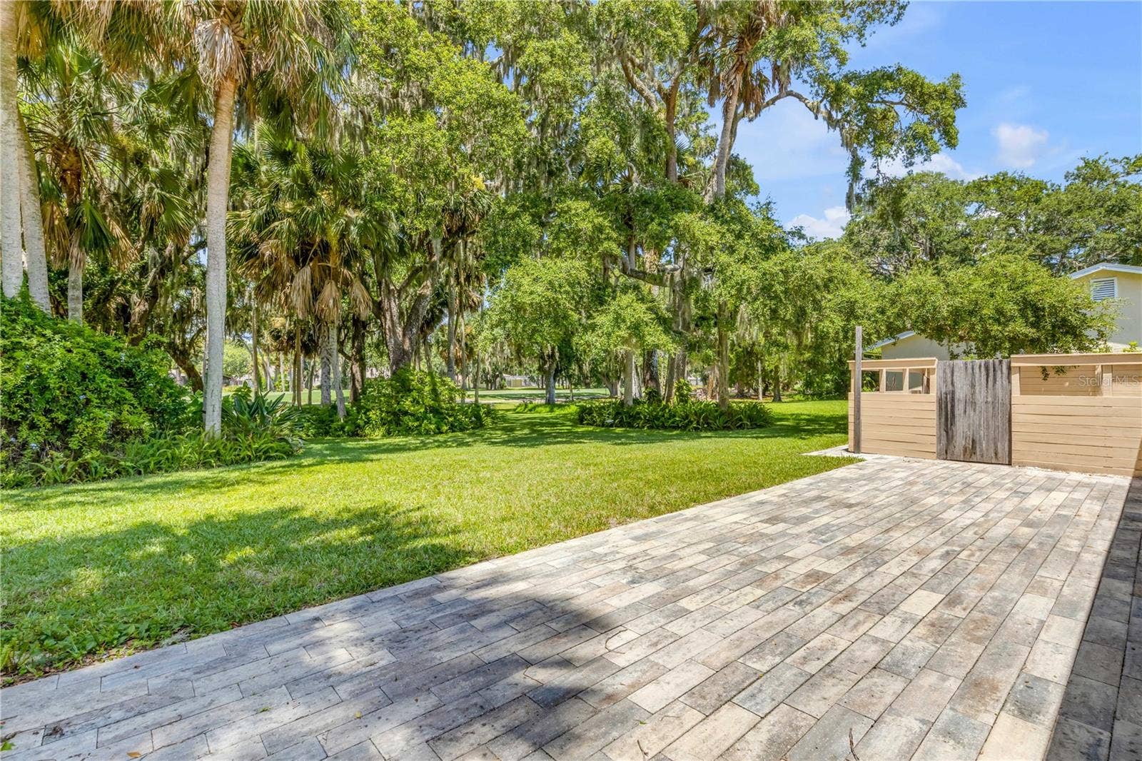 19 CROMPTON PLACE, Palm Coast, FL 32137