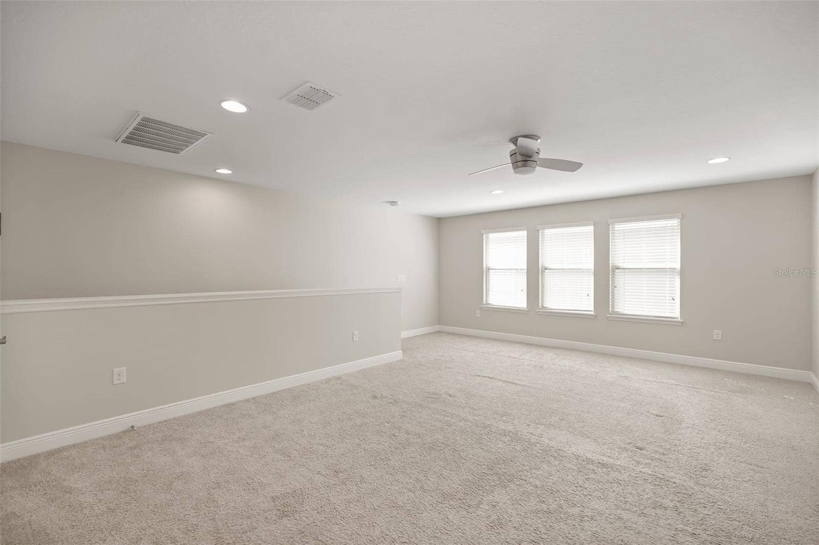 9561 WATERWAY PASSAGE DRIVE, Winter Garden, FL 34787 9561 WATERWAY PASSAGE DRIVE, Winter Garden, FL 34787