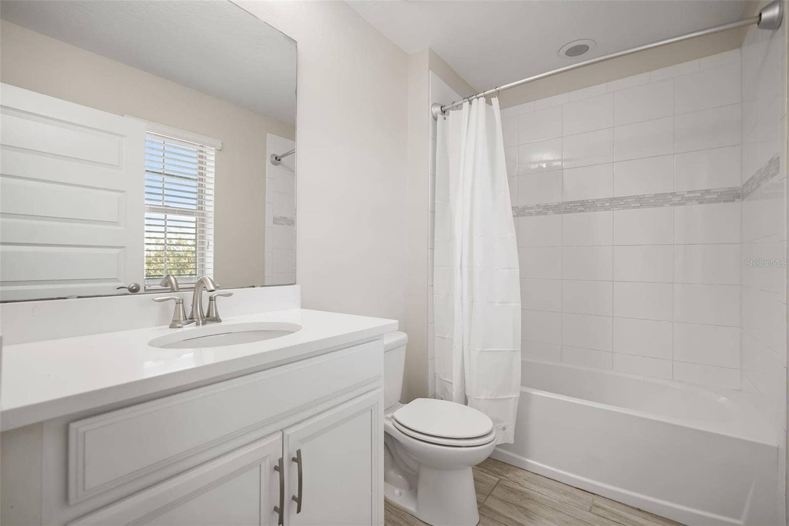 9561 WATERWAY PASSAGE DRIVE, Winter Garden, FL 34787 9561 WATERWAY PASSAGE DRIVE, Winter Garden, FL 34787