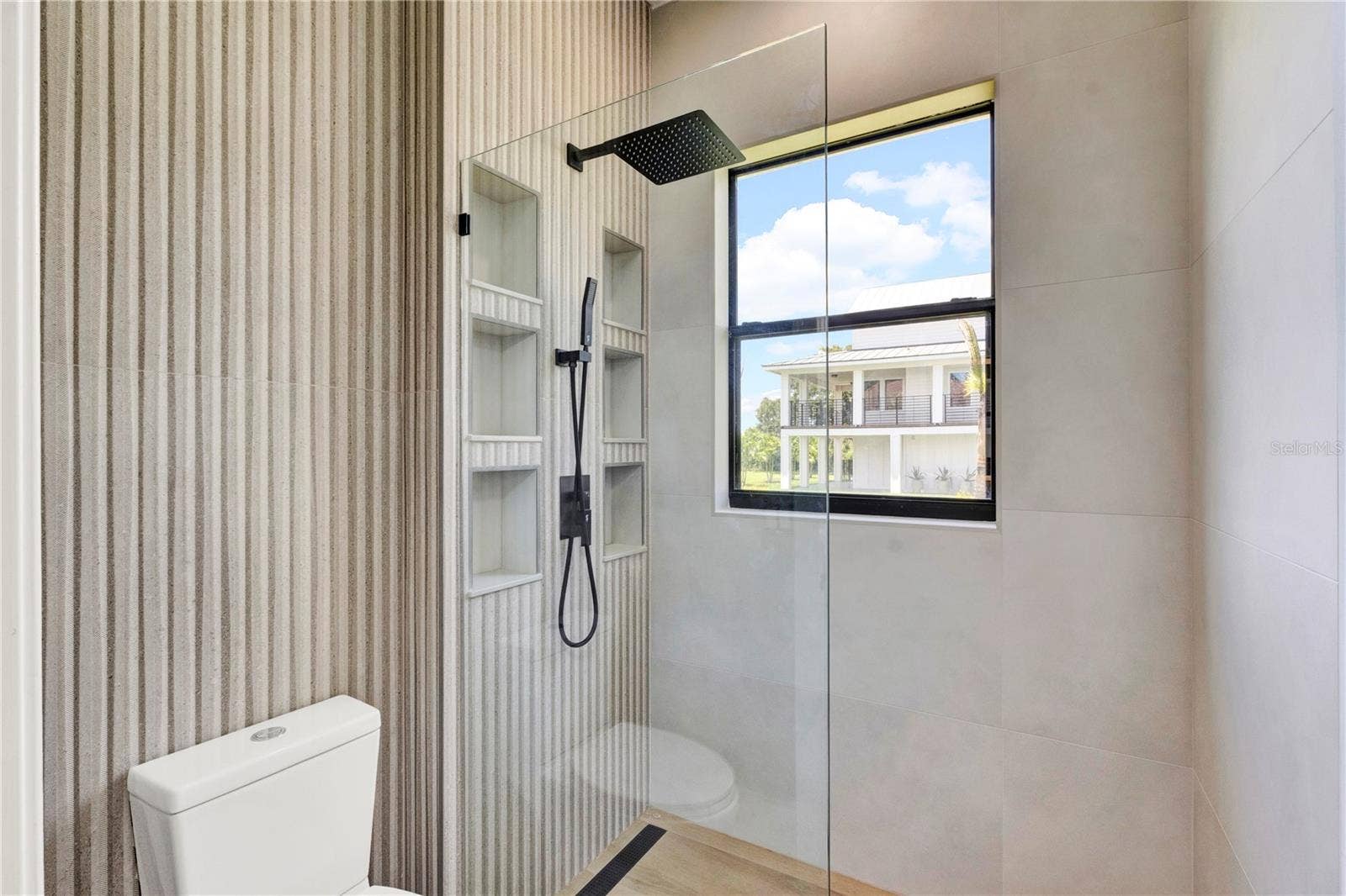 7720 FICQUETTE ROAD, Windermere, FL 34786 JACK & JILL BATHROOM