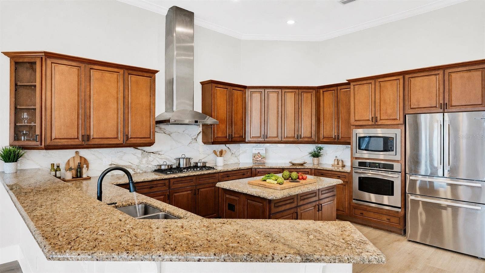 7720 FICQUETTE ROAD, Windermere, FL 34786 KITCHEN ALL NEW APPLIANCES