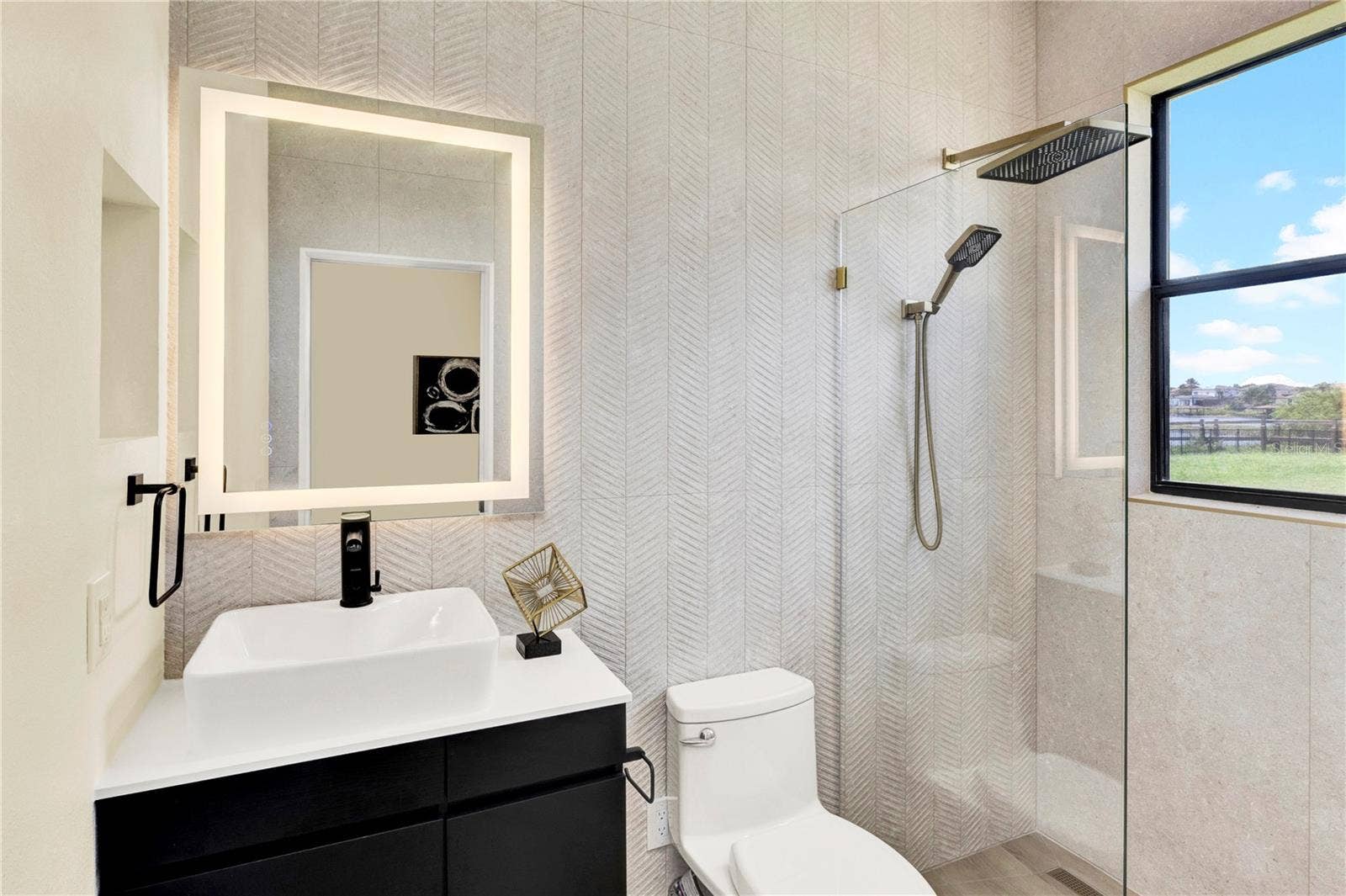 7720 FICQUETTE ROAD, Windermere, FL 34786 ENSUITE FOR 2ND PRIMARY BEDROOM