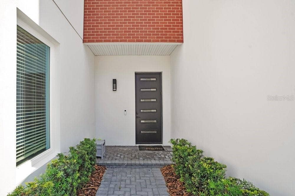 1927 S LAKEMONT AVENUE, Winter Park, FL 32792 Front door to unit