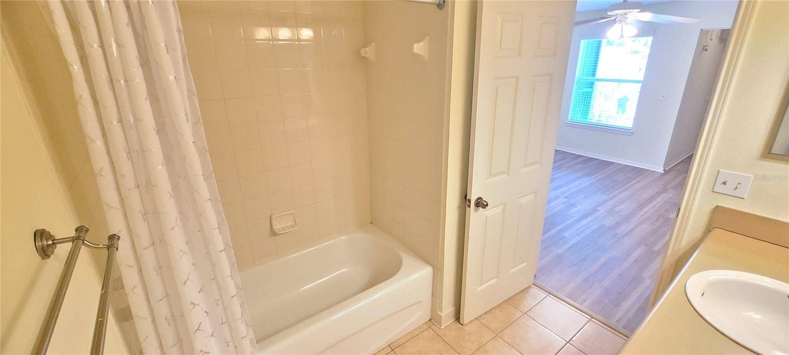 940 VILLAGE TRAIL, #4-202, Port Orange, FL 32127