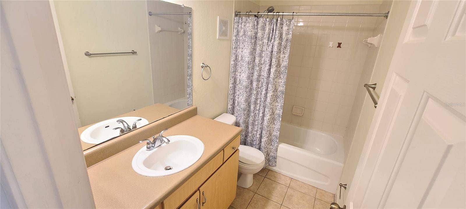 940 VILLAGE TRAIL, #4-202, Port Orange, FL 32127