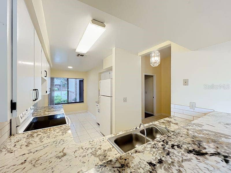 340 GOLFSIDE COVE, #340, Longwood, FL 32779 Gorgeous Granite Countertops