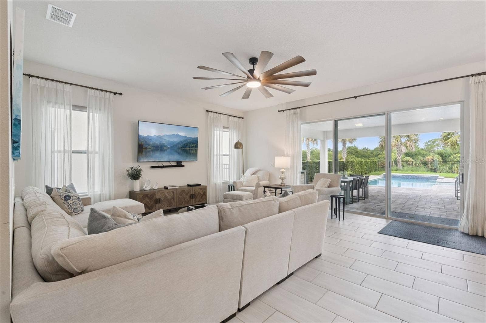 972 JACK NICKLAUS CT, Reunion, FL 34747