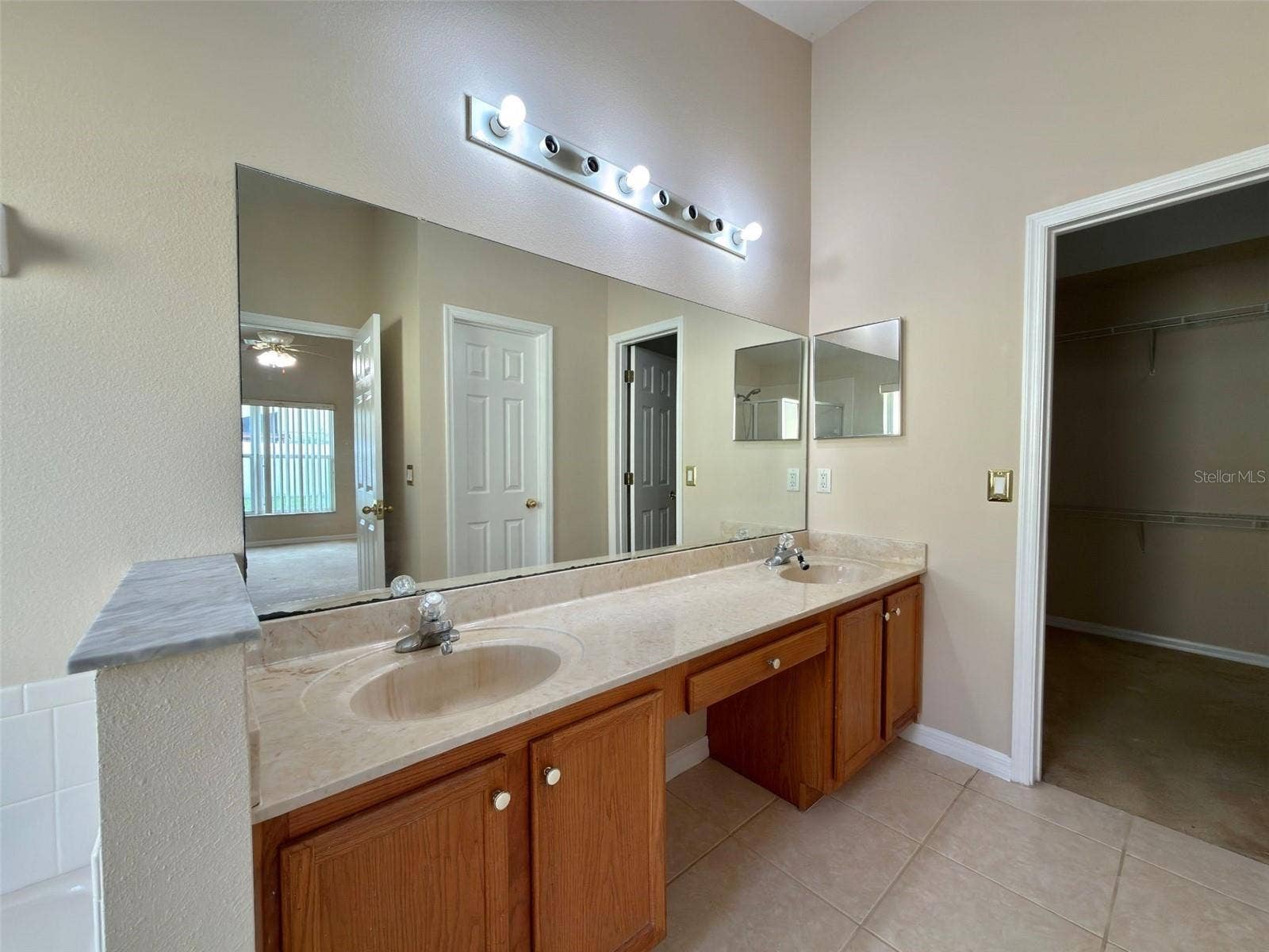 3513 MCALLISTER WAY, Orlando, FL 32837 3513 MCALLISTER WAY, Orlando, FL 32837