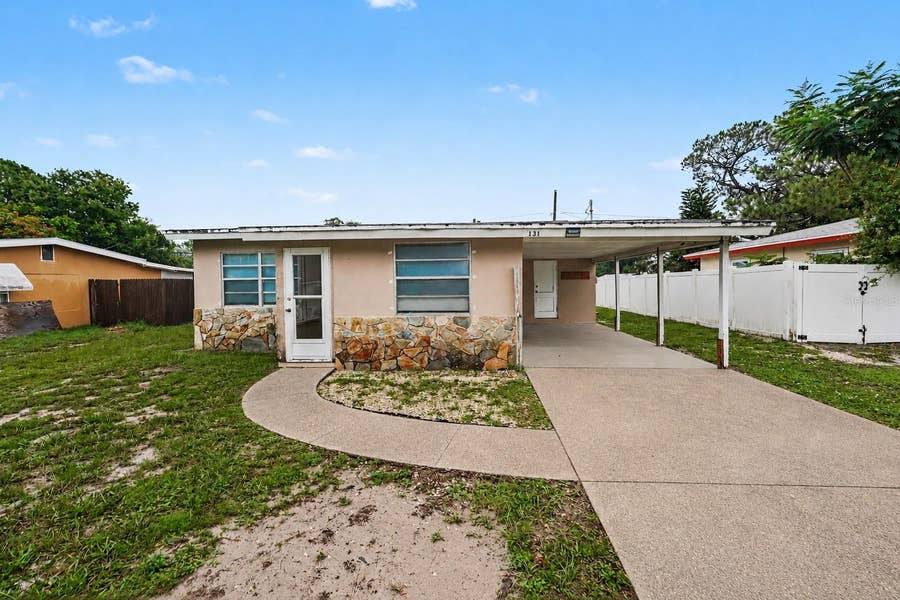 Property photo for 131 EMERALD LANE, Largo, FL