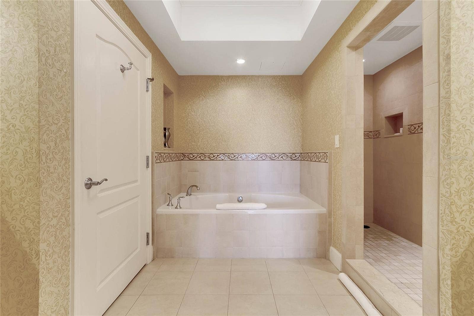 7593 GATHERING DRIVE, #504, Kissimmee, FL 34747 7593 GATHERING DRIVE, #504, Kissimmee, FL 34747
