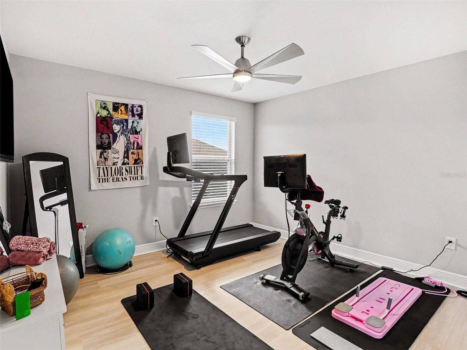 9572 WATERWAY PASSAGE DRIVE, Winter Garden, FL 34787 9572 WATERWAY PASSAGE DRIVE, Winter Garden, FL 34787