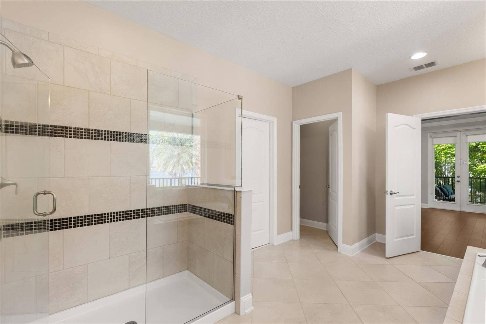 16038 JOHNS LAKE OVERLOOK DRIVE, Winter Garden, FL 34787 16038 JOHNS LAKE OVERLOOK DRIVE, Winter Garden, FL 34787