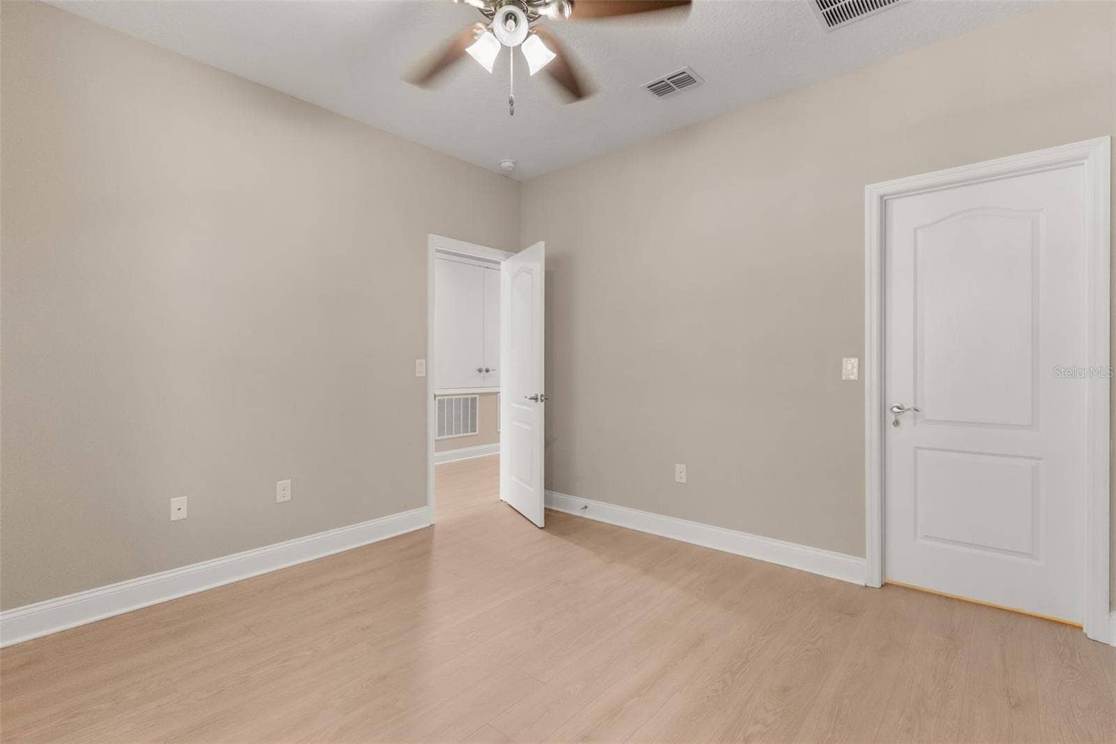 16038 JOHNS LAKE OVERLOOK DRIVE, Winter Garden, FL 34787 16038 JOHNS LAKE OVERLOOK DRIVE, Winter Garden, FL 34787