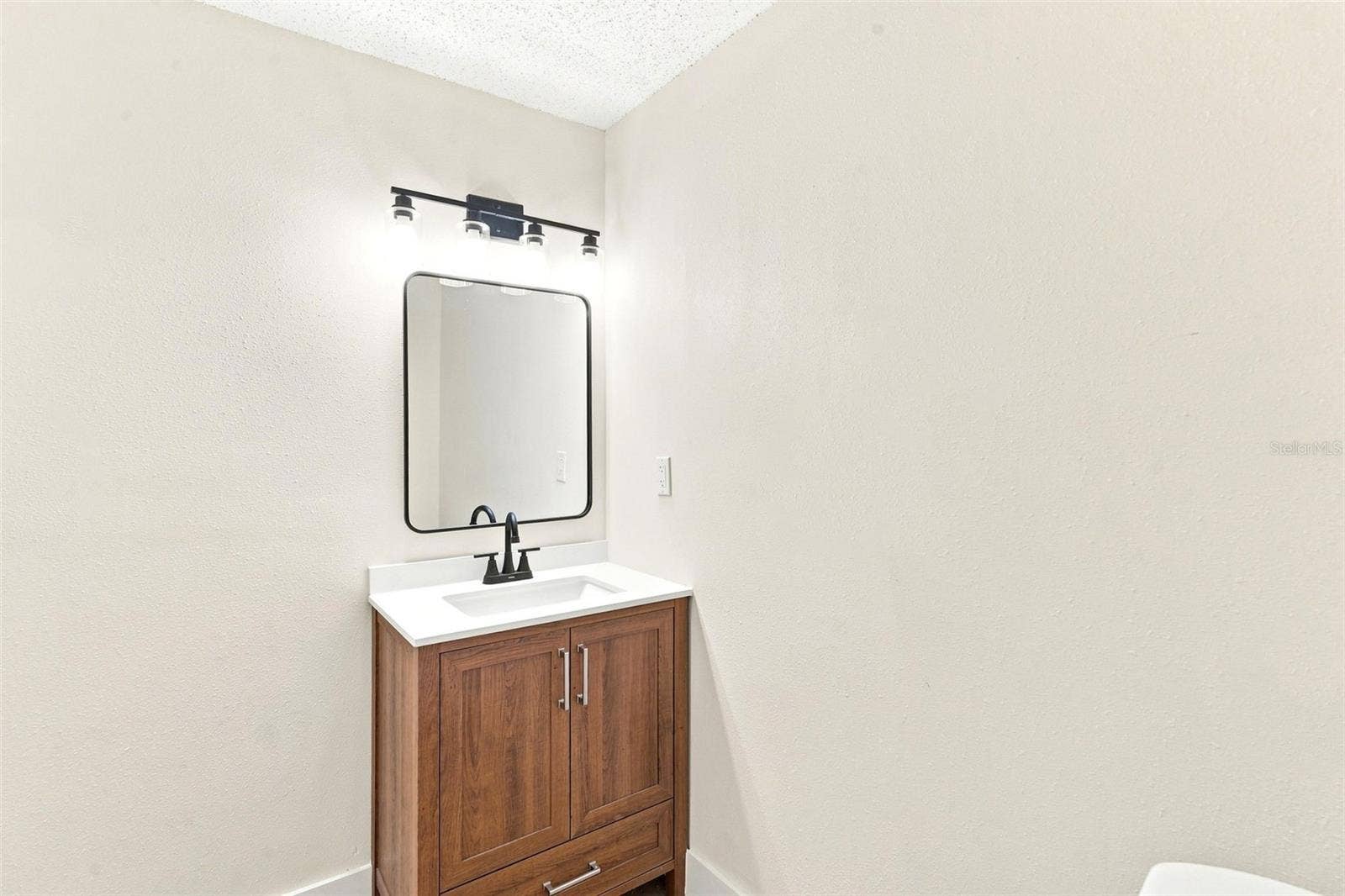 102 ANN RUSTIN DRIVE, Ormond Beach, FL 32176 102 ANN RUSTIN DRIVE, Ormond Beach, FL 32176