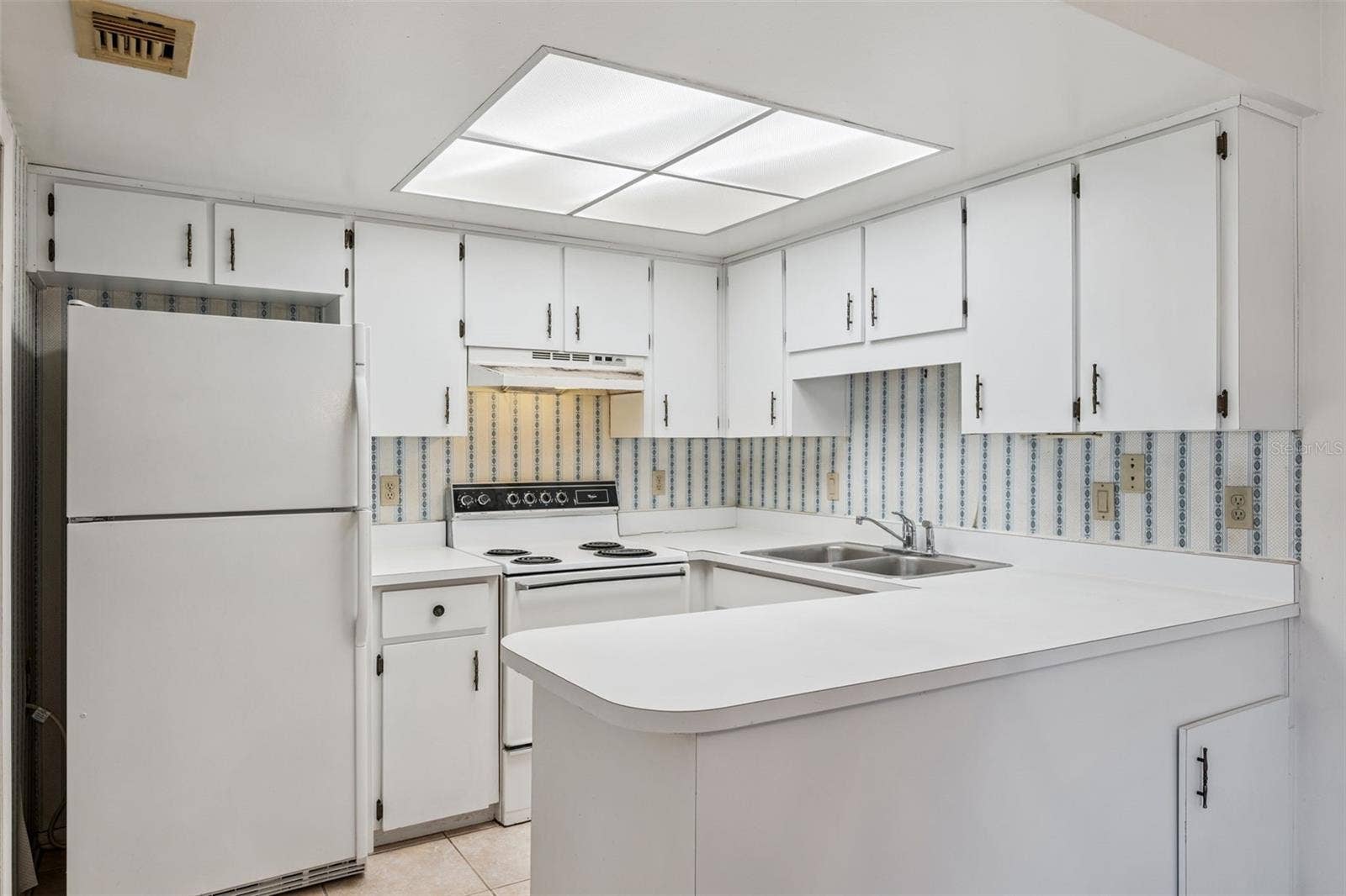 93 WINDTREE LANE, #102, Winter Garden, FL 34787 93 WINDTREE LANE, #102, Winter Garden, FL 34787