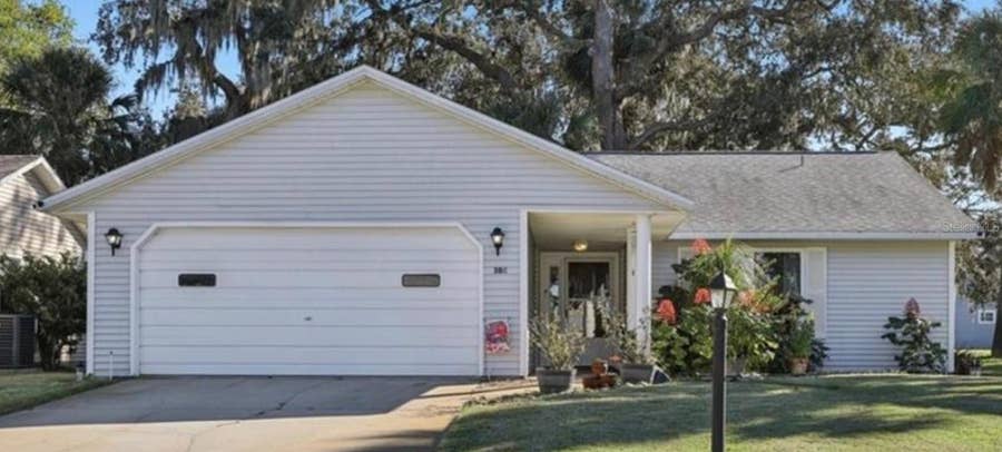 Property photo for 304 BRIGADOON CIRCLE, Leesburg, FL