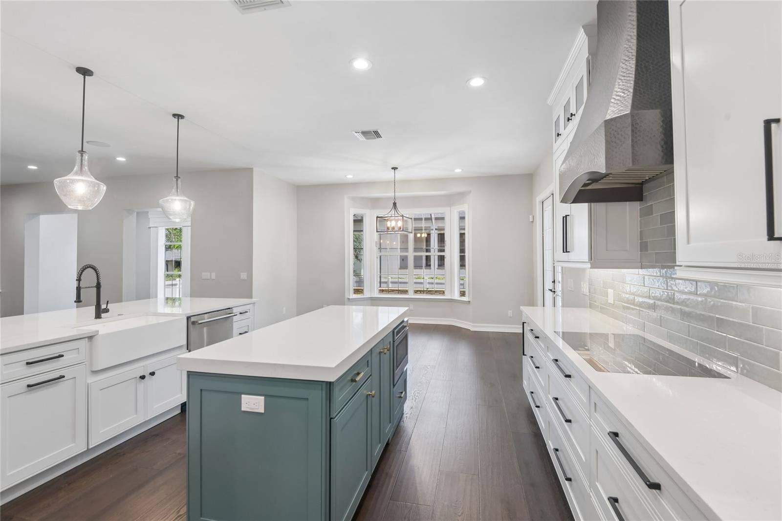 5105 W NEPTUNE WAY, Tampa, FL 33609 Virtually Staged