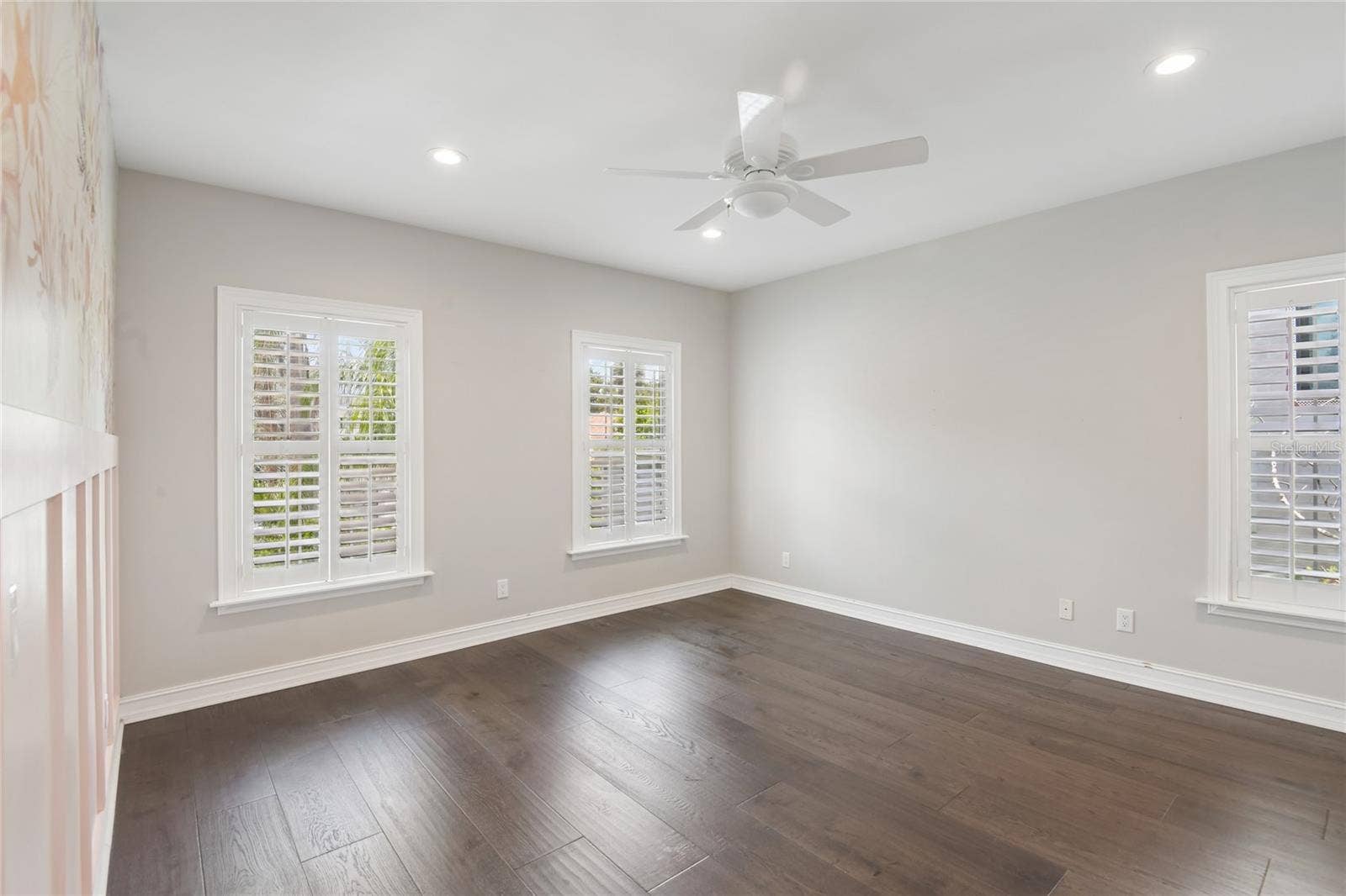 5105 W NEPTUNE WAY, Tampa, FL 33609 5105 W NEPTUNE WAY, Tampa, FL 33609