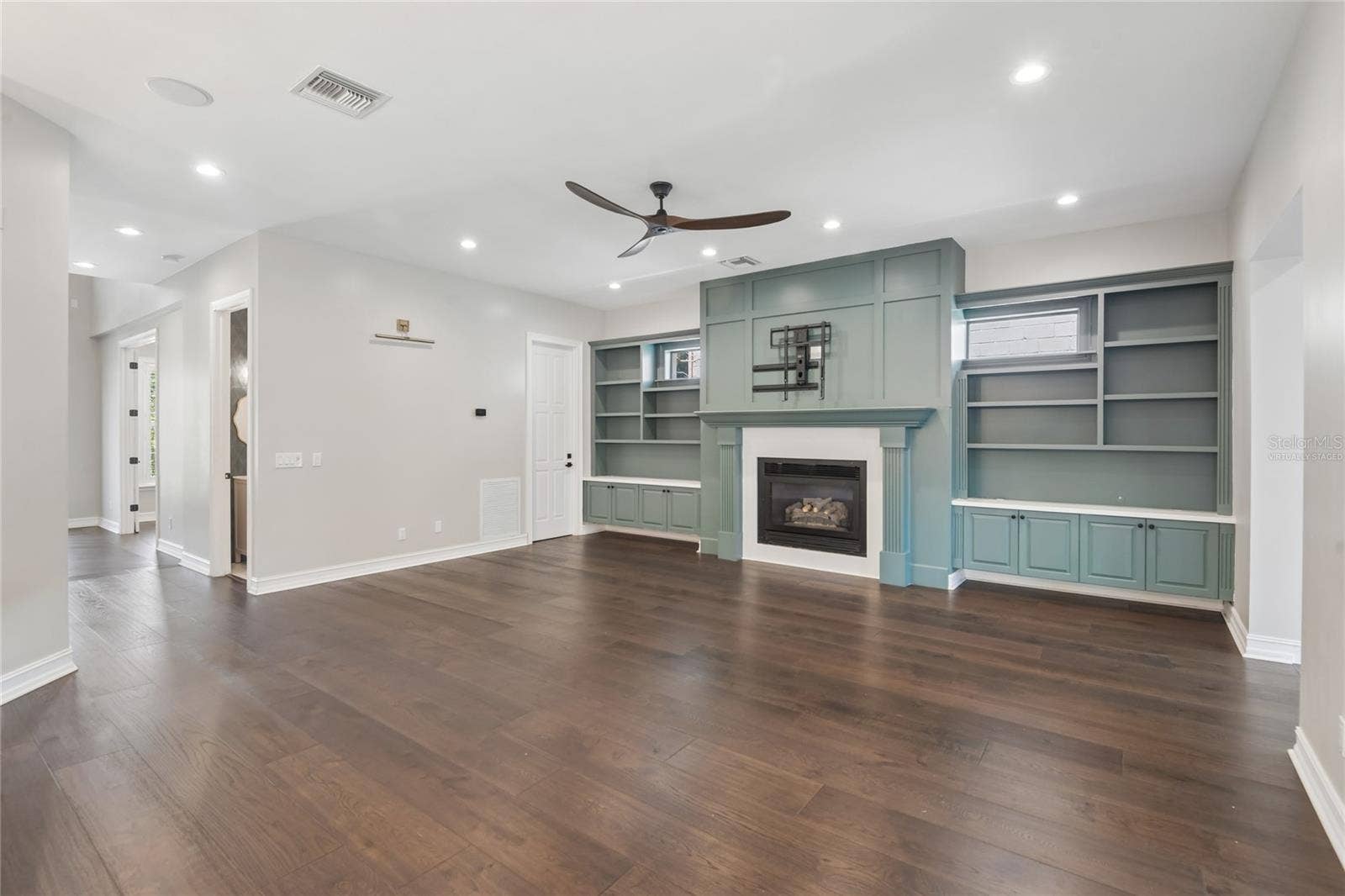 5105 W NEPTUNE WAY, Tampa, FL 33609 Virtually Staged