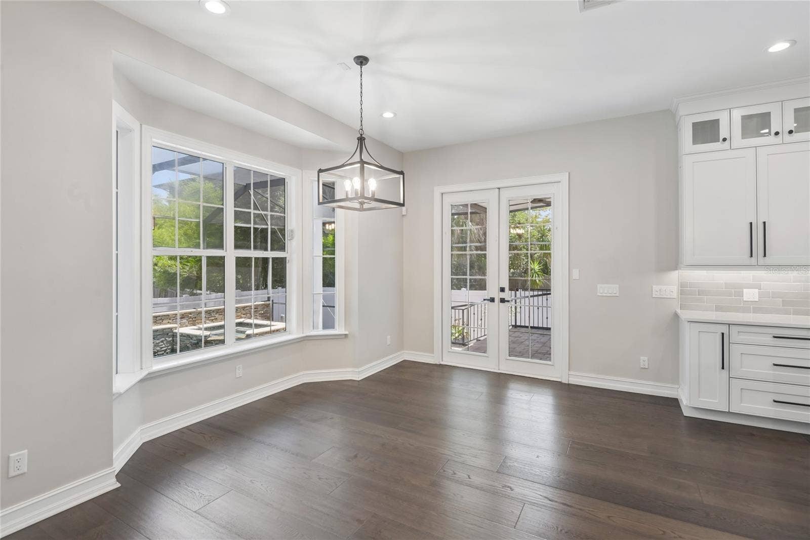 5105 W NEPTUNE WAY, Tampa, FL 33609 5105 W NEPTUNE WAY, Tampa, FL 33609