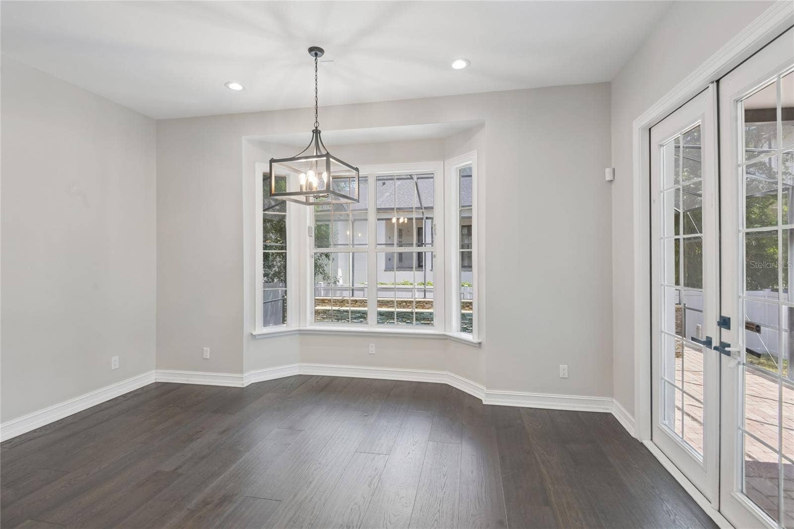 5105 W NEPTUNE WAY, Tampa, FL 33609 5105 W NEPTUNE WAY, Tampa, FL 33609